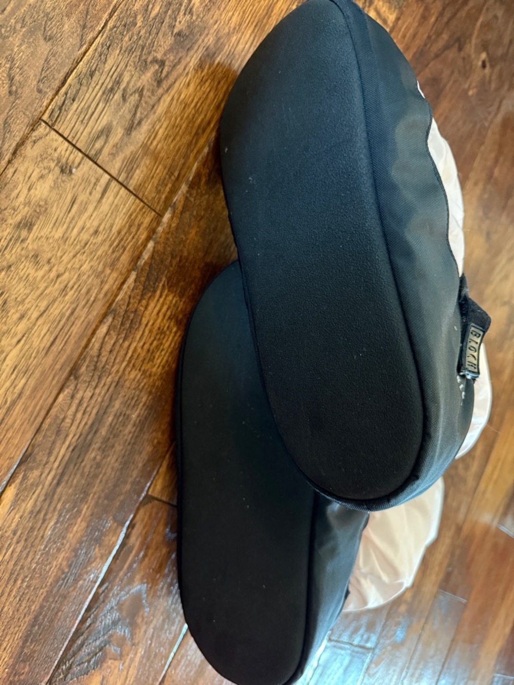 Bloch Light Pink and Black Bootie Slippers Med - Picture 2 of 4